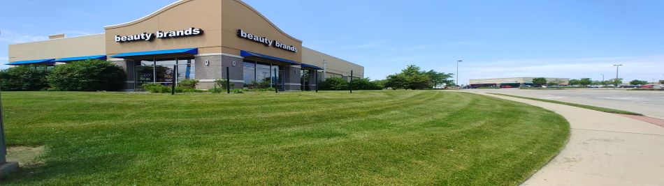 Commercial property in Bloomington, IL that uses our services for lawn maintenance.